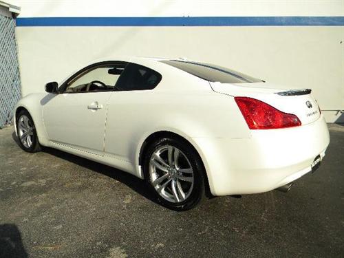 Infiniti G37 2009 photo 1