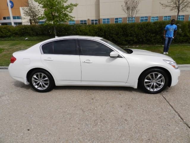 Infiniti G37 2009 photo 3