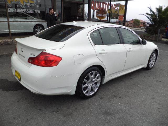 Infiniti G37 Series 4. Sedan