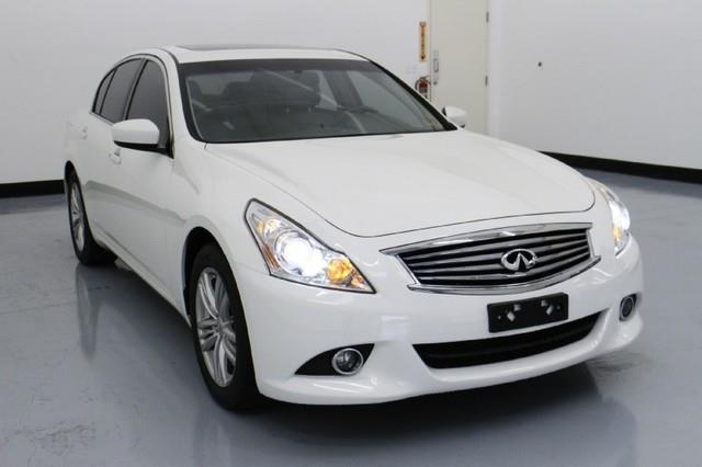 Infiniti G37 2011 photo 3