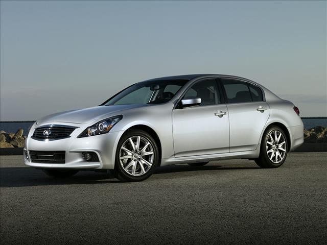 Infiniti G37 2011 photo 4