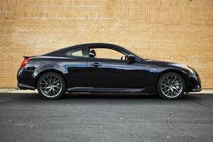 Infiniti G37 2012 photo 2