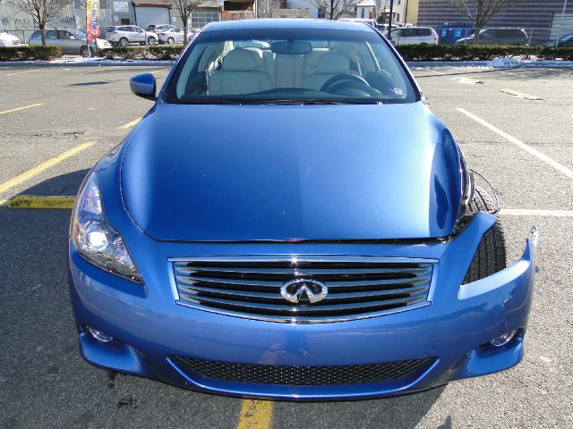Infiniti G37 2013 photo 2