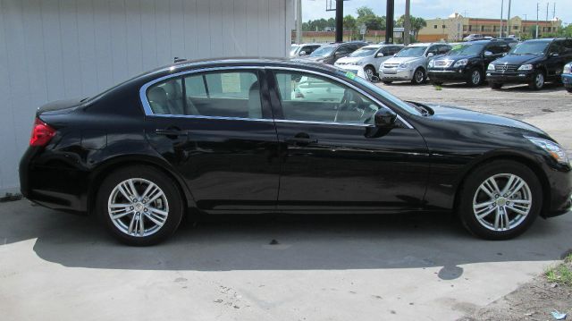 Infiniti G37 2013 photo 1