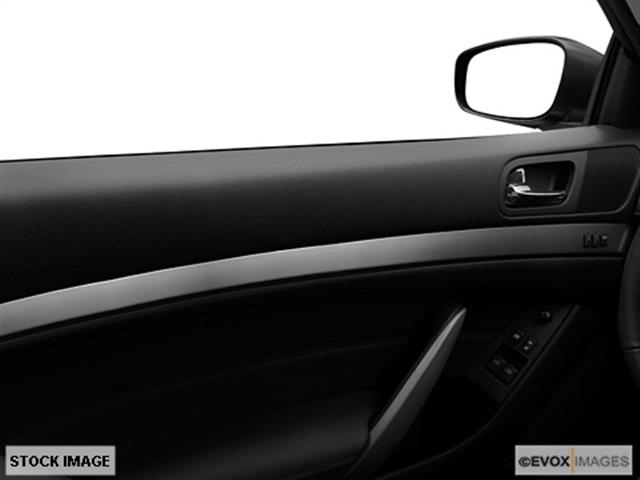 Infiniti G37 Coupe 2010 photo 3