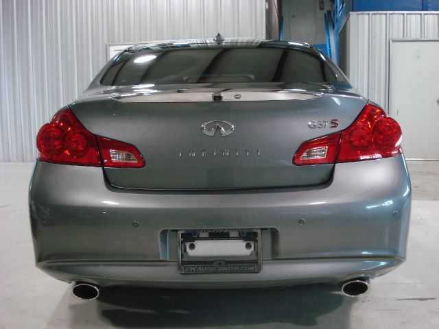 Infiniti G37 Sedan 2011 photo 3