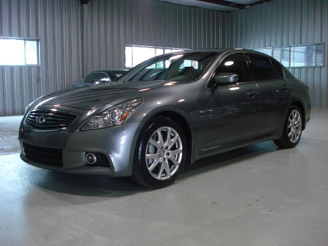 Infiniti G37 Sedan 2011 photo 4