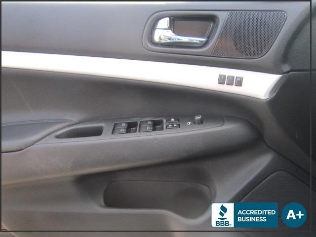 Infiniti G37x 2009 photo 5
