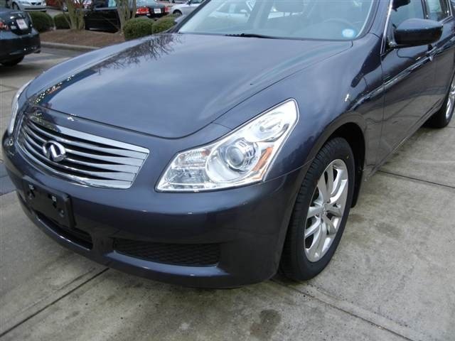 Infiniti G37x 2009 photo 2