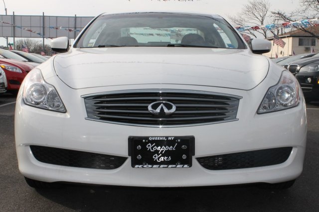 Infiniti G37x 2009 photo 1