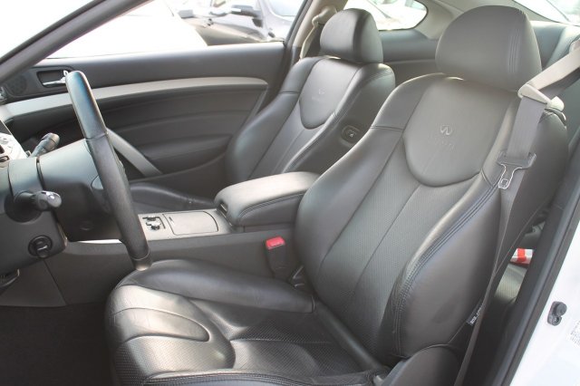 Infiniti G37x 2009 photo 4