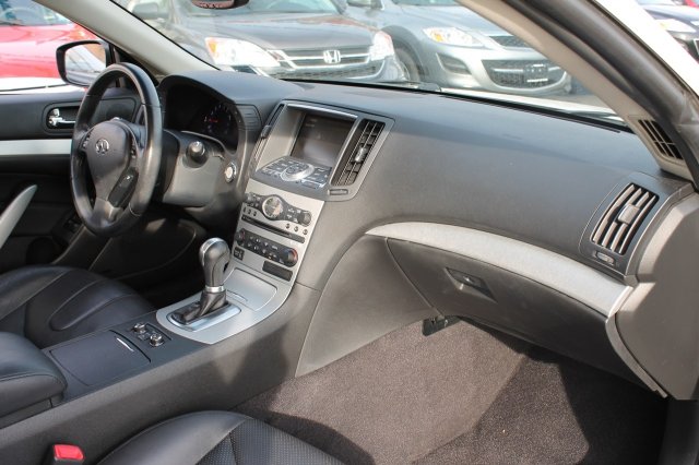 Infiniti G37x 2009 photo 3