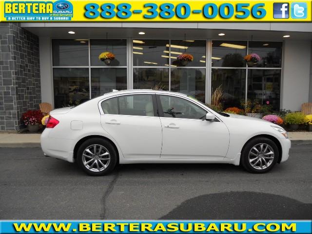 Infiniti G37x 2009 photo 1