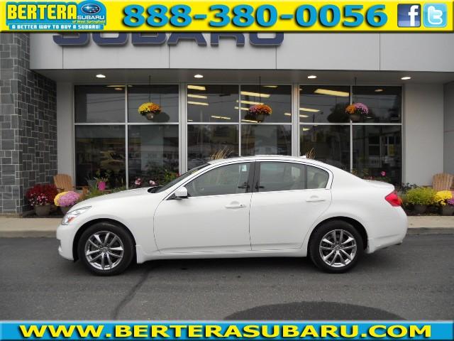 Infiniti G37x 2009 photo 2