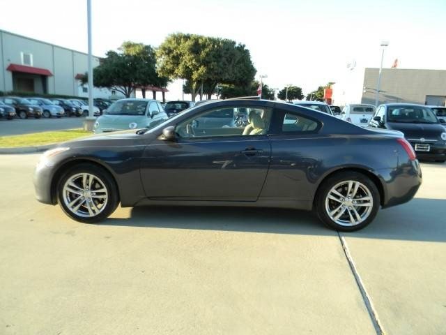 Infiniti G37x 2009 photo 2