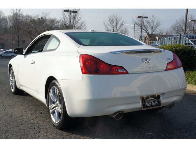Infiniti G37x 2009 photo 4