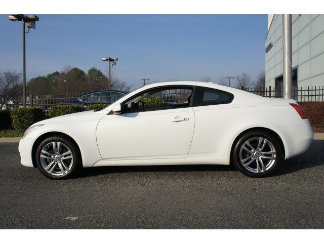 Infiniti G37x 2009 photo 3