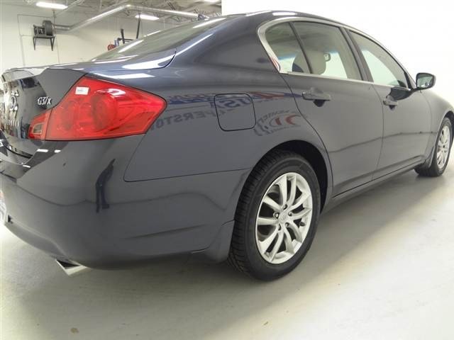 Infiniti G37x 2009 photo 4
