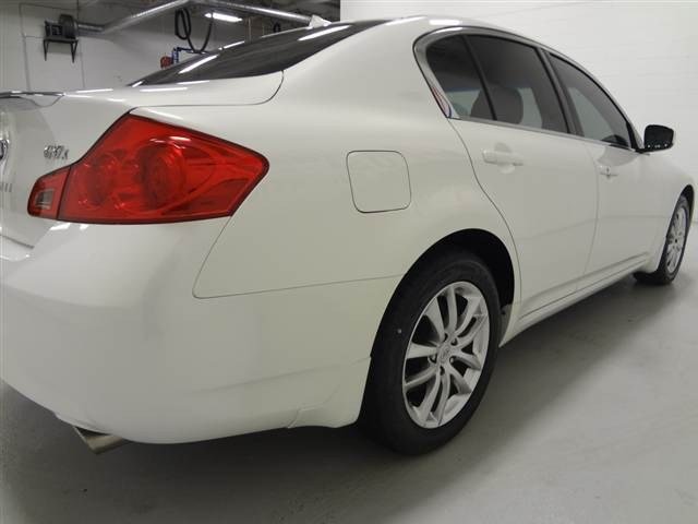 Infiniti G37x 2009 photo 4