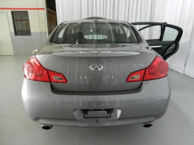 Infiniti G37x 2009 photo 1