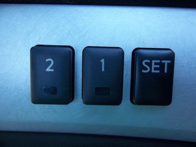 Infiniti G37x 2009 photo 10