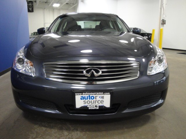 Infiniti G37x 2009 photo 2