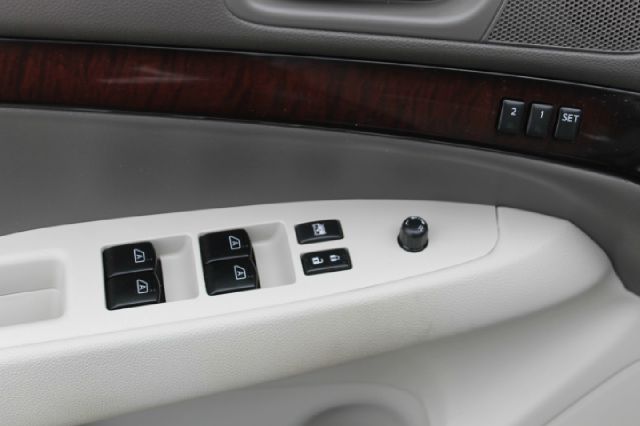 Infiniti G37x 2010 photo 1