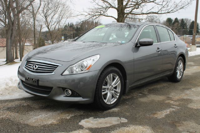Infiniti G37x 2010 photo 3