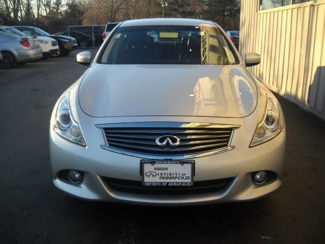 Infiniti G37x 2010 photo 5