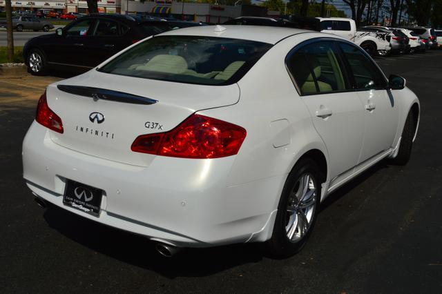 Infiniti G37x 2010 photo 3