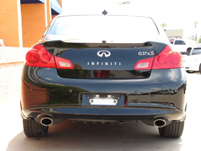 Infiniti G37x S Cabriolet 2D Sedan