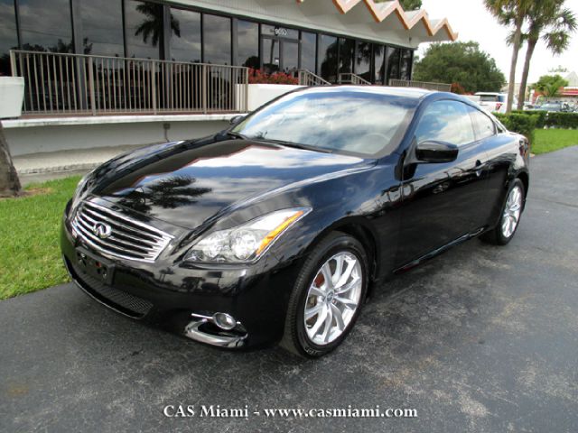 Infiniti G37x 2011 photo 4
