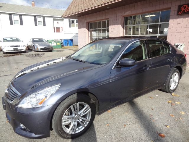 Infiniti G37x 2011 photo 3