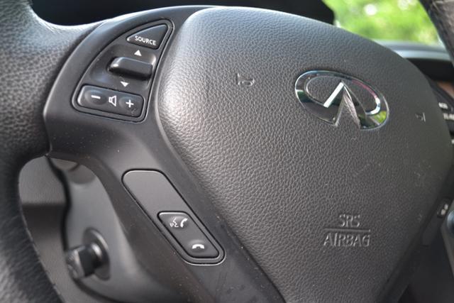 Infiniti G37x 2011 photo 10