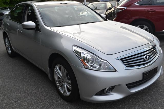 Infiniti G37x 2011 photo 3