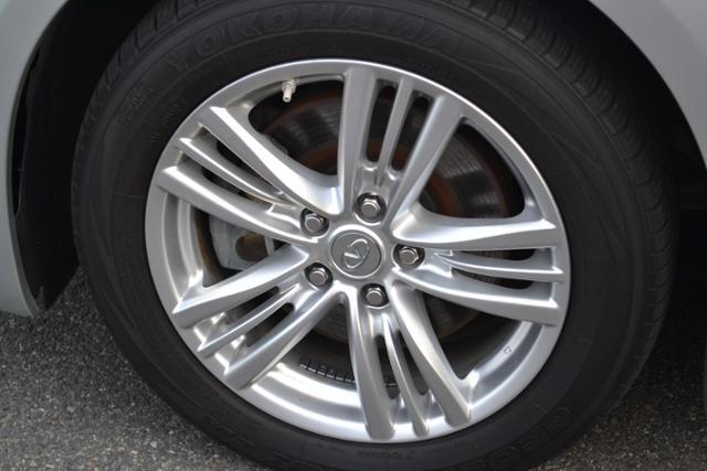 Infiniti G37x 2011 photo 8