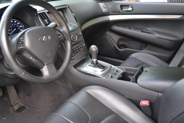Infiniti G37x 2011 photo 9