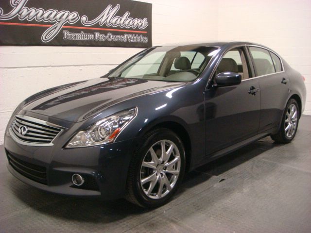 Infiniti G37x 2012 photo 1