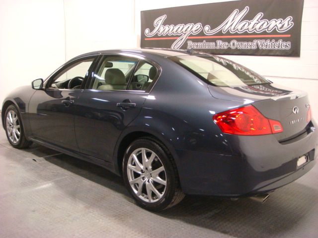 Infiniti G37x 2012 photo 3
