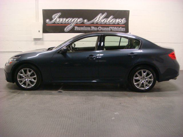 Infiniti G37x 2012 photo 4
