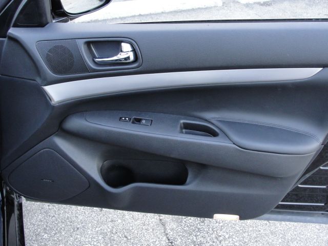 Infiniti G37x Premium Sedan