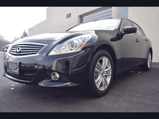 Infiniti G37x 2013 photo 2