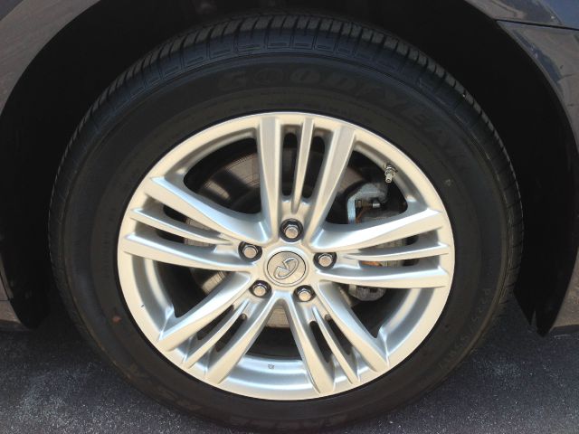 Infiniti G37x 2013 photo 1