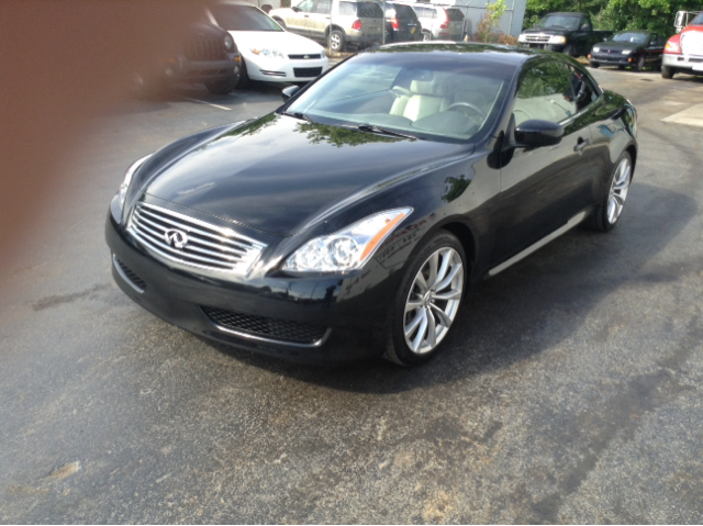 Infiniti G Convertible 2010 photo 1