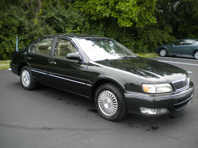 Infiniti I30 1996 photo 2