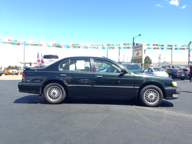 Infiniti I30 1997 photo 6