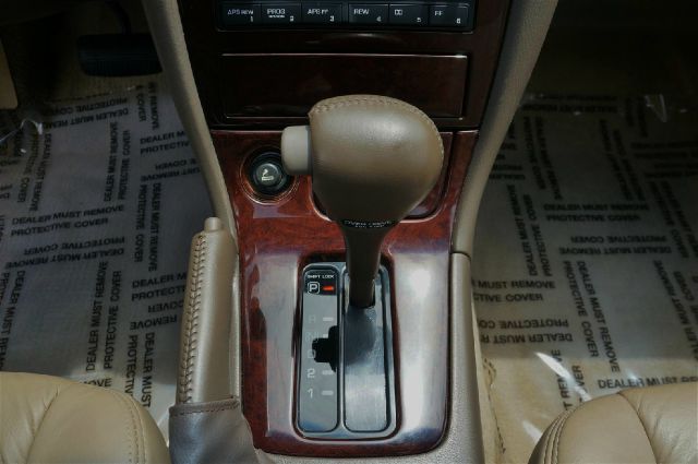 Infiniti I30 1997 photo 10