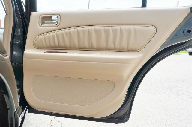 Infiniti I30 1997 photo 14