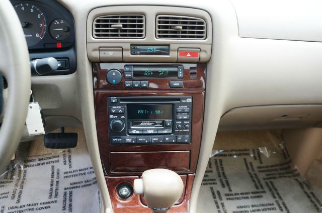 Infiniti I30 1997 photo 24