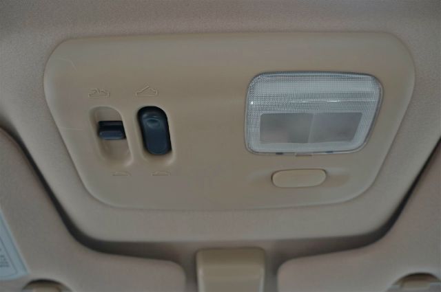 Infiniti I30 1997 photo 38